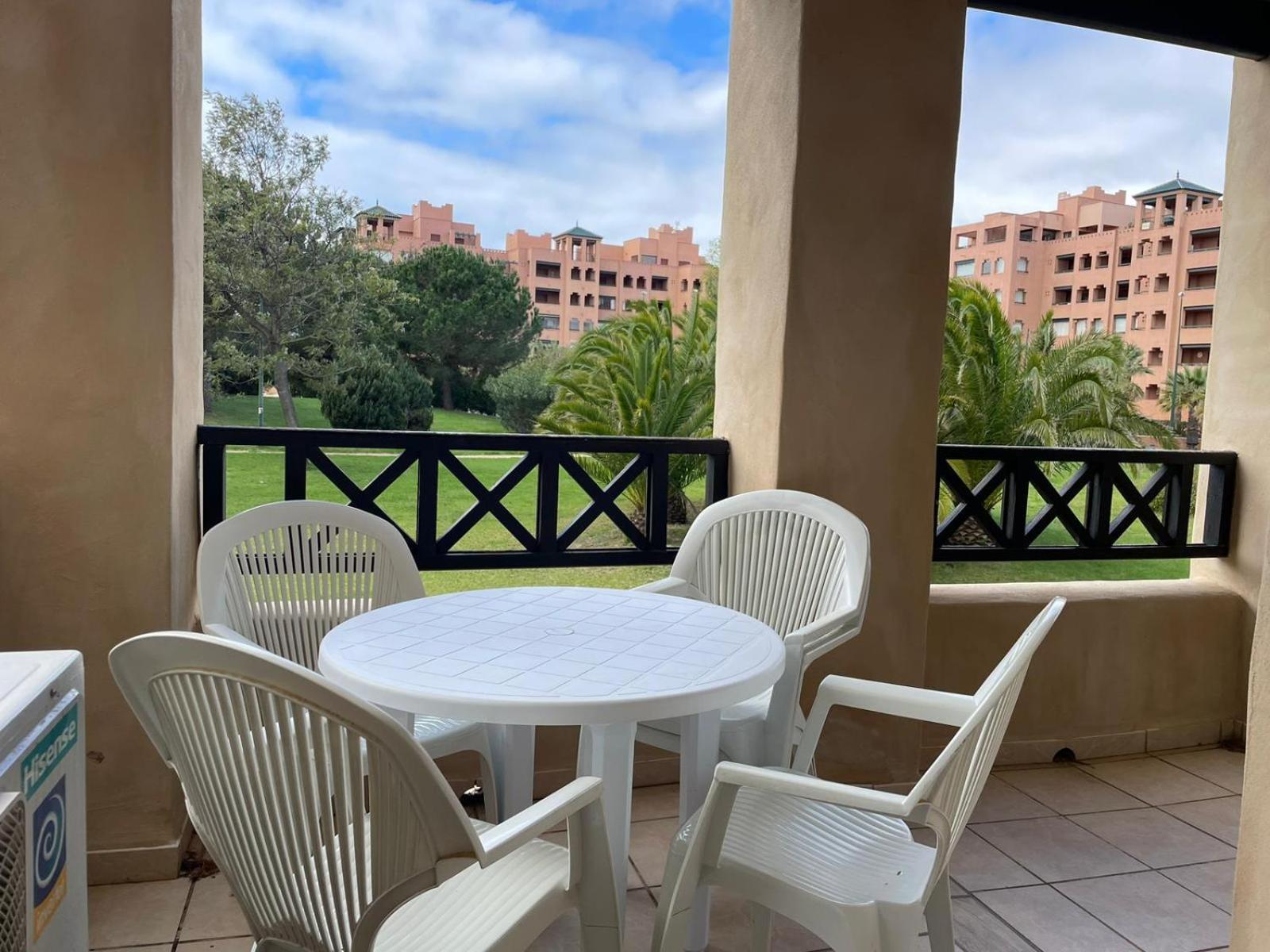 Vista Jardin En Urb. Jardines De Isla Canela. Buitenkant foto